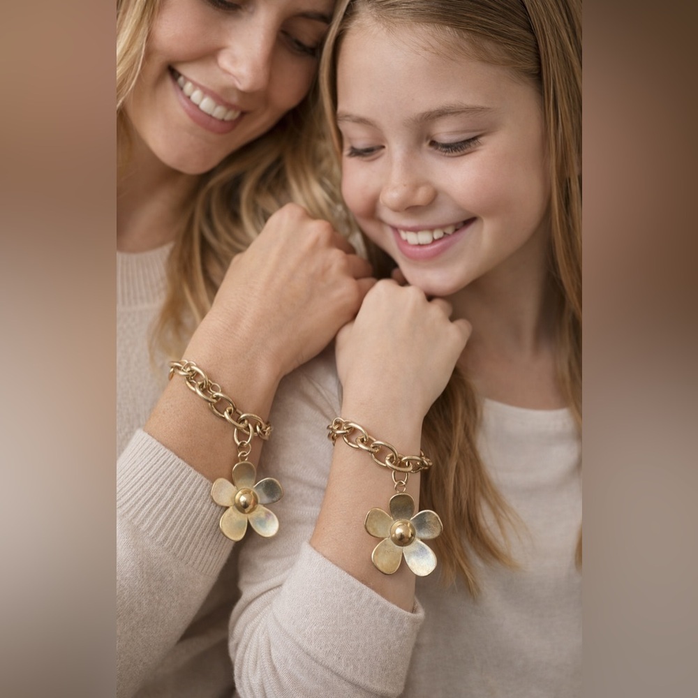 Marc Jacobs Gold Daisy Flower Charm Chain Bracelet